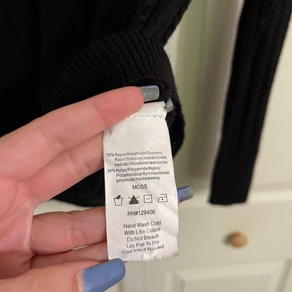 Venus Womens Black Long Sleeve Ribbed Vneck Pullover Sweater Medium - Picture 4 of 5